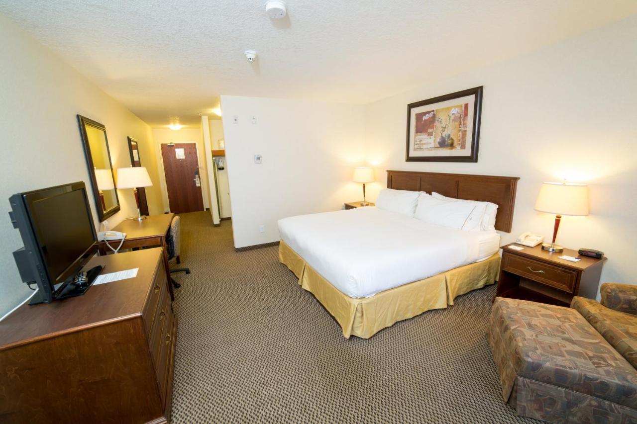 Holiday Inn Express & Suites Drayton Valley By Ihg Esterno foto