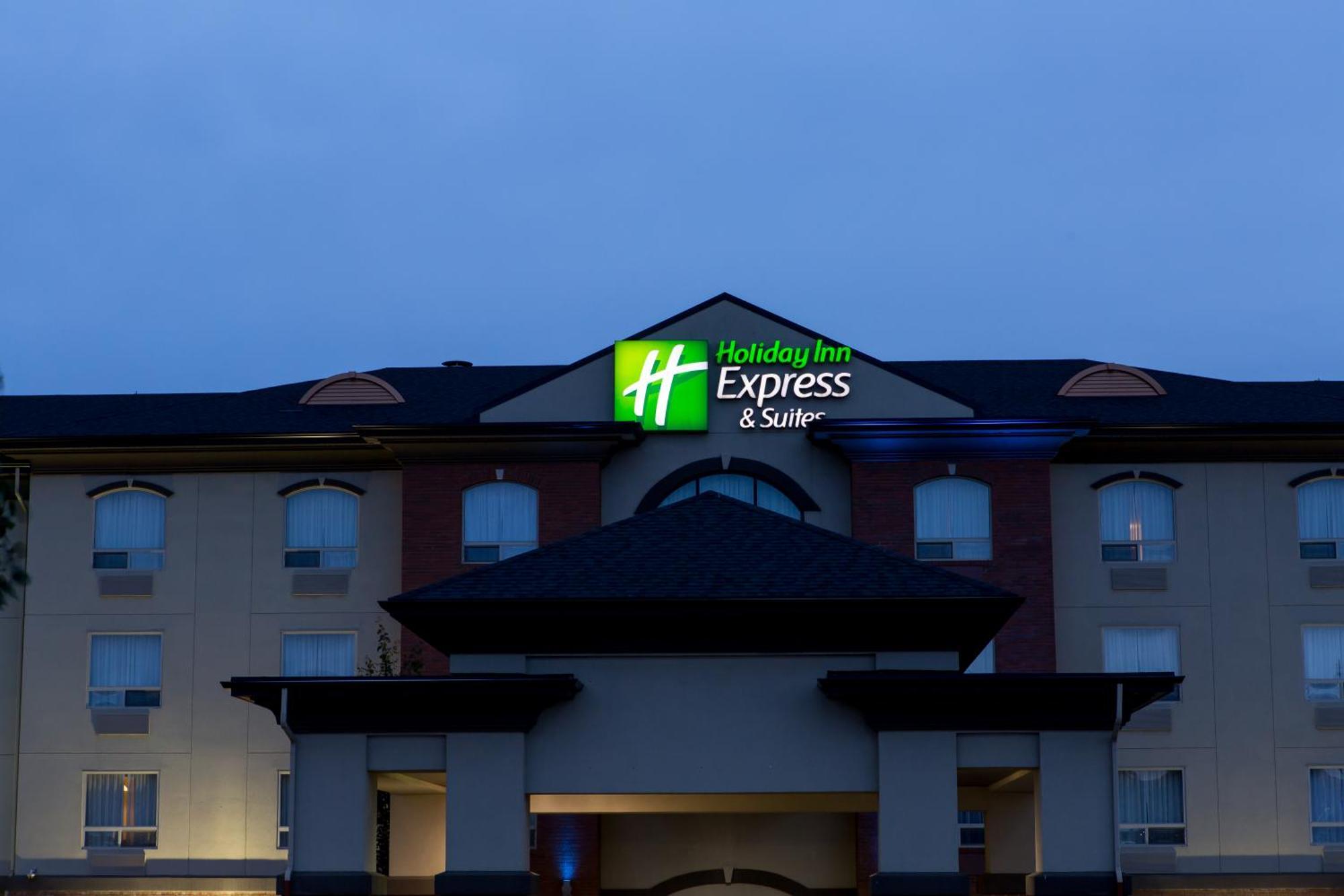 Holiday Inn Express & Suites Drayton Valley By Ihg Esterno foto