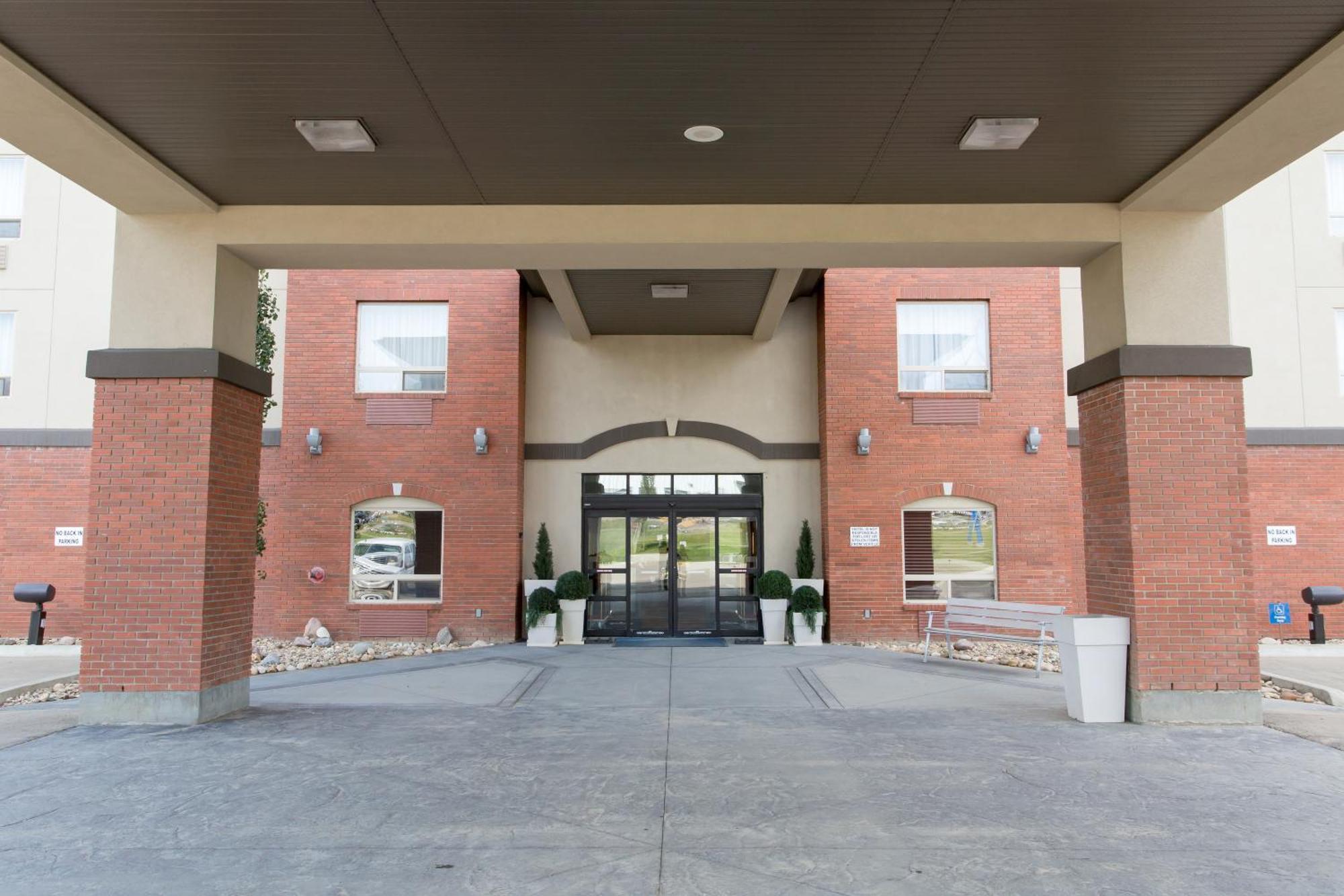 Holiday Inn Express & Suites Drayton Valley By Ihg Esterno foto