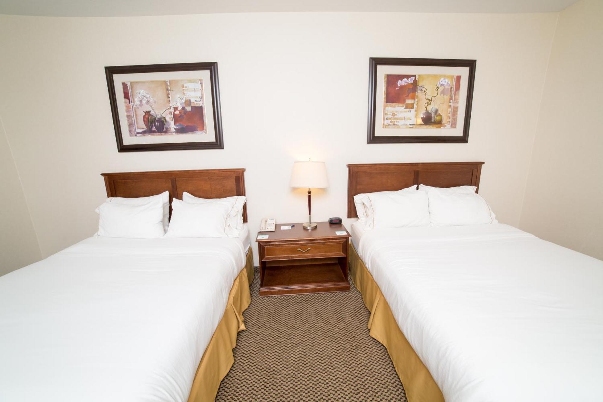 Holiday Inn Express & Suites Drayton Valley By Ihg Esterno foto