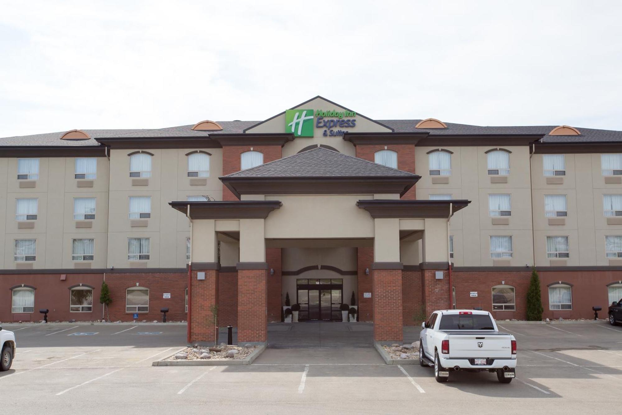 Holiday Inn Express & Suites Drayton Valley By Ihg Esterno foto