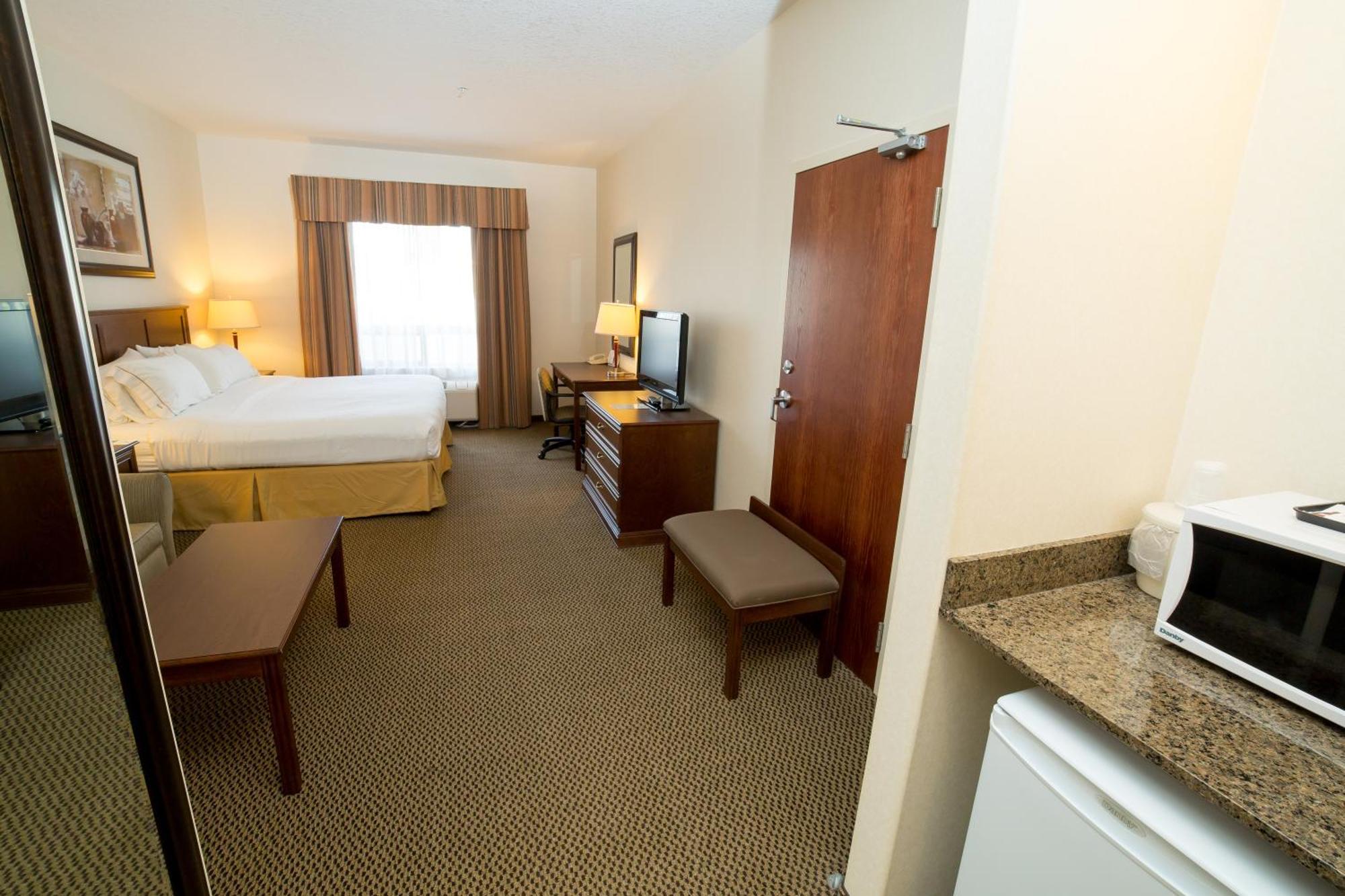 Holiday Inn Express & Suites Drayton Valley By Ihg Esterno foto