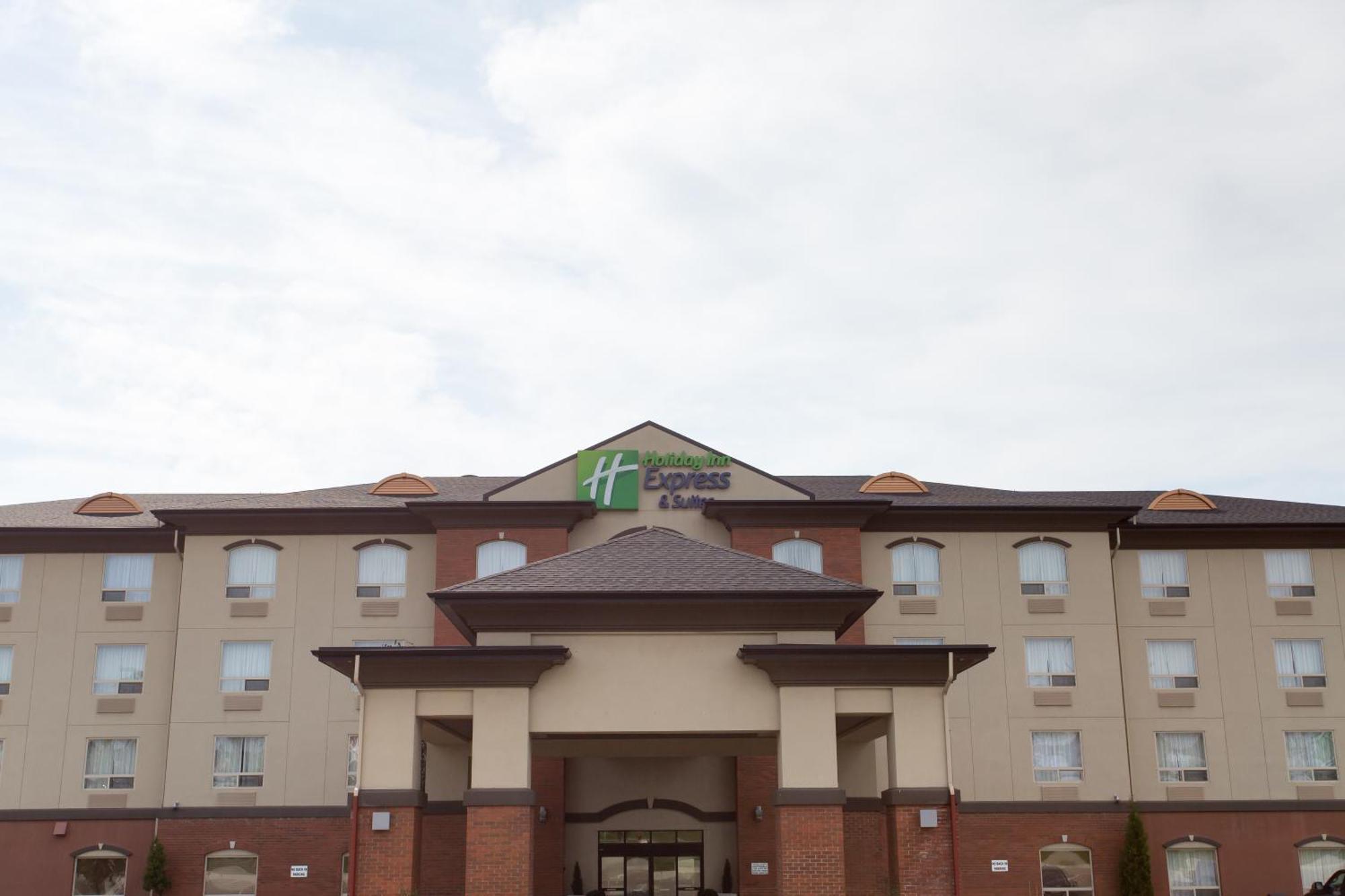 Holiday Inn Express & Suites Drayton Valley By Ihg Esterno foto
