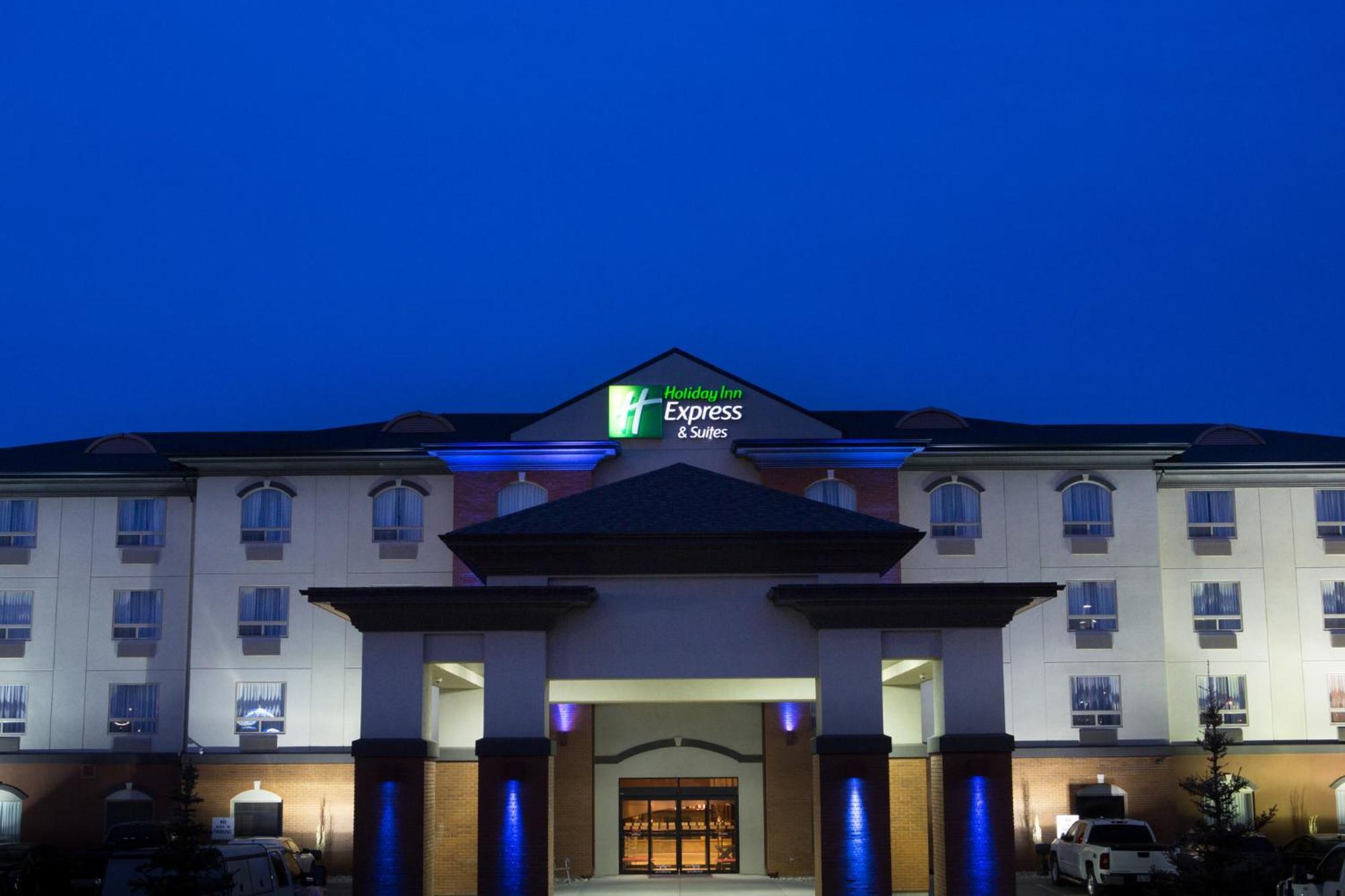 Holiday Inn Express & Suites Drayton Valley By Ihg Esterno foto