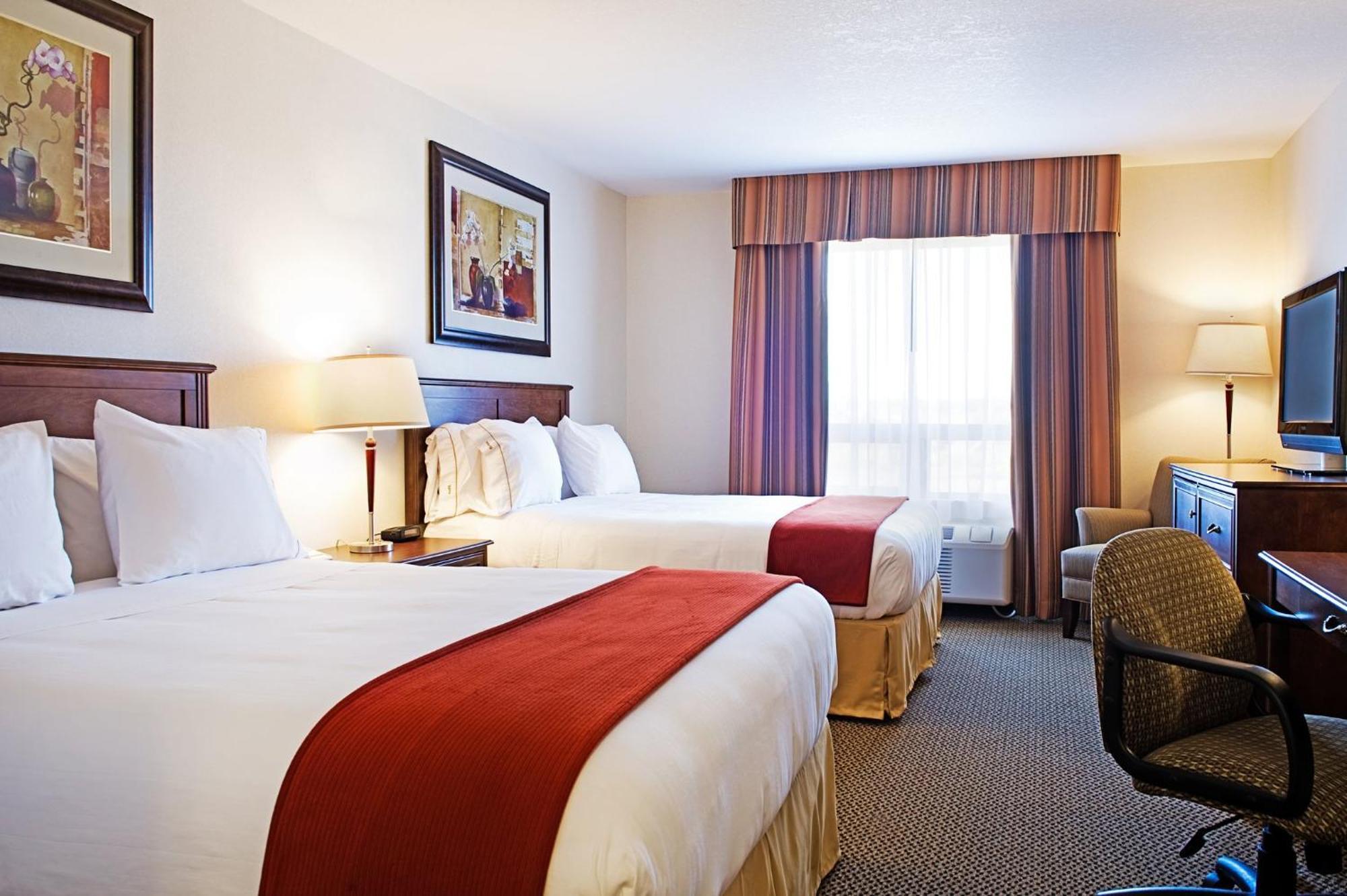 Holiday Inn Express & Suites Drayton Valley By Ihg Esterno foto