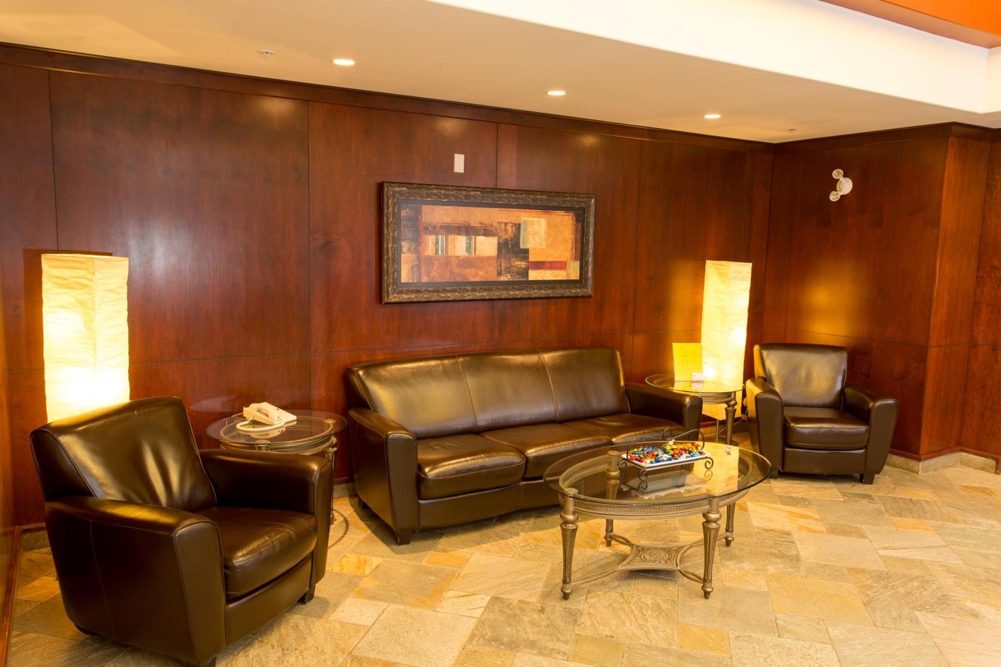 Holiday Inn Express & Suites Drayton Valley By Ihg Esterno foto