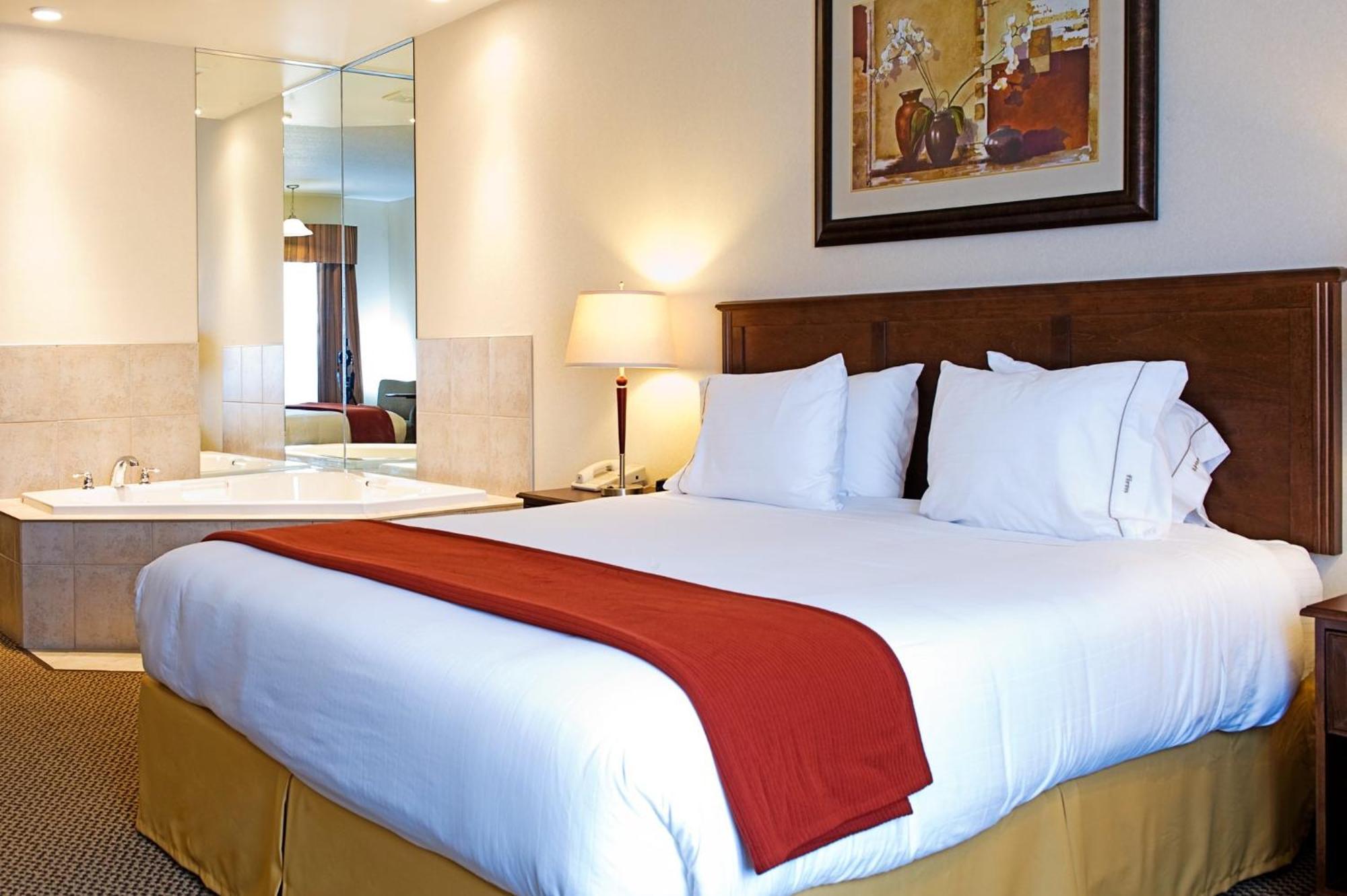 Holiday Inn Express & Suites Drayton Valley By Ihg Esterno foto