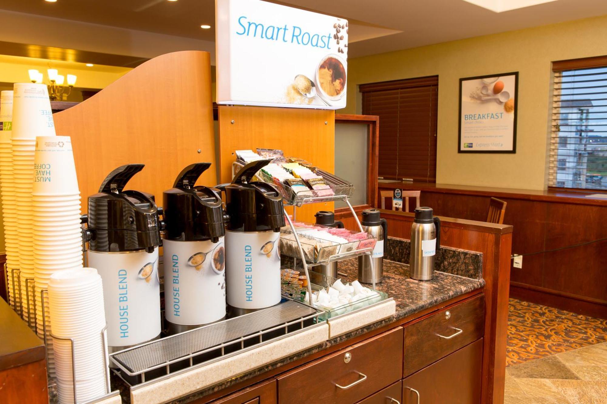Holiday Inn Express & Suites Drayton Valley By Ihg Esterno foto
